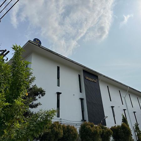 Mosstel Hotel Phitsanulok Buitenkant foto