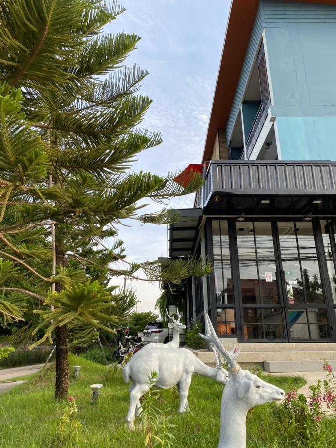 Mosstel Hotel Phitsanulok Buitenkant foto