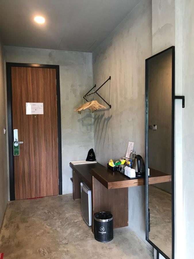 Mosstel Hotel Phitsanulok Buitenkant foto